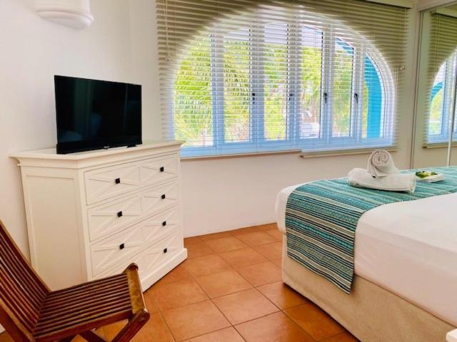 Beachview Apartments At Villa Paradiso Palm Cove Esterno foto