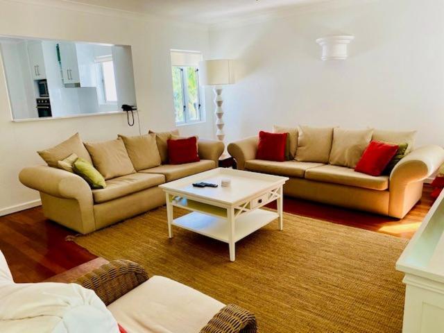 Beachview Apartments At Villa Paradiso Palm Cove Esterno foto