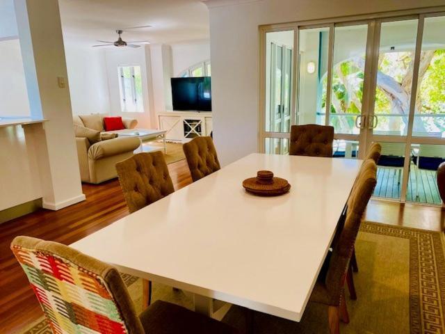 Beachview Apartments At Villa Paradiso Palm Cove Esterno foto