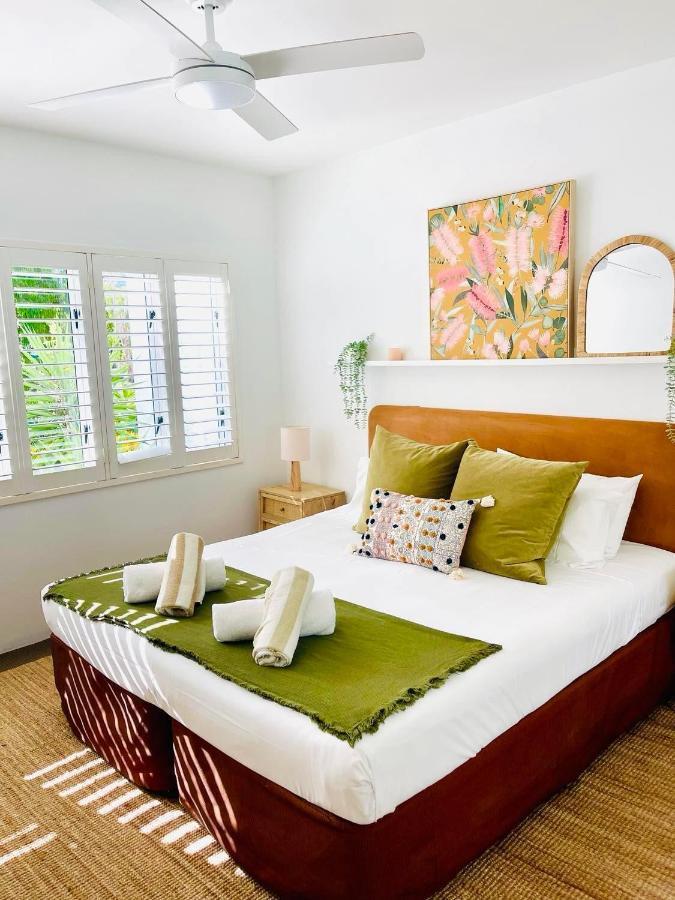 Beachview Apartments At Villa Paradiso Palm Cove Esterno foto