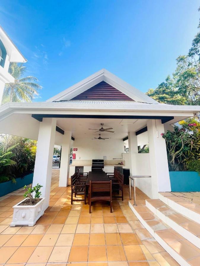Beachview Apartments At Villa Paradiso Palm Cove Esterno foto