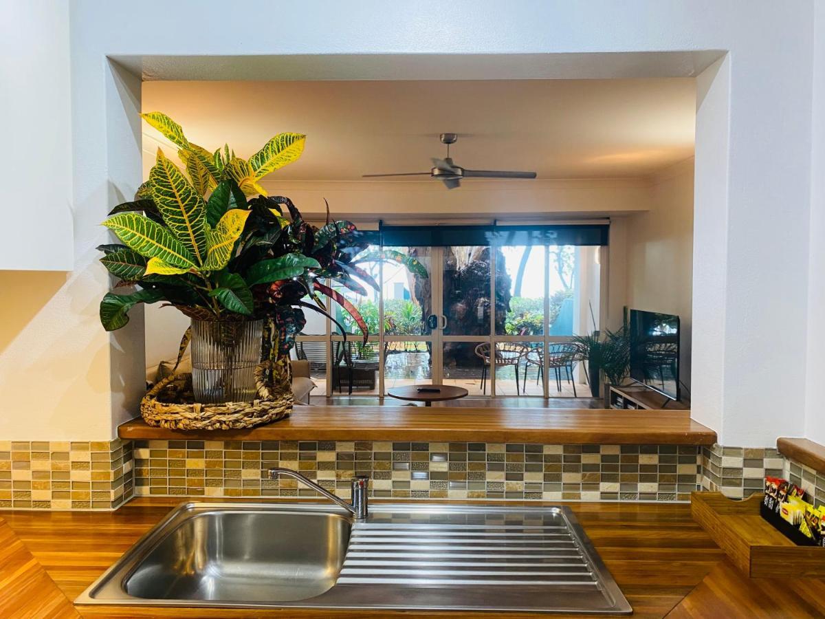 Beachview Apartments At Villa Paradiso Palm Cove Esterno foto
