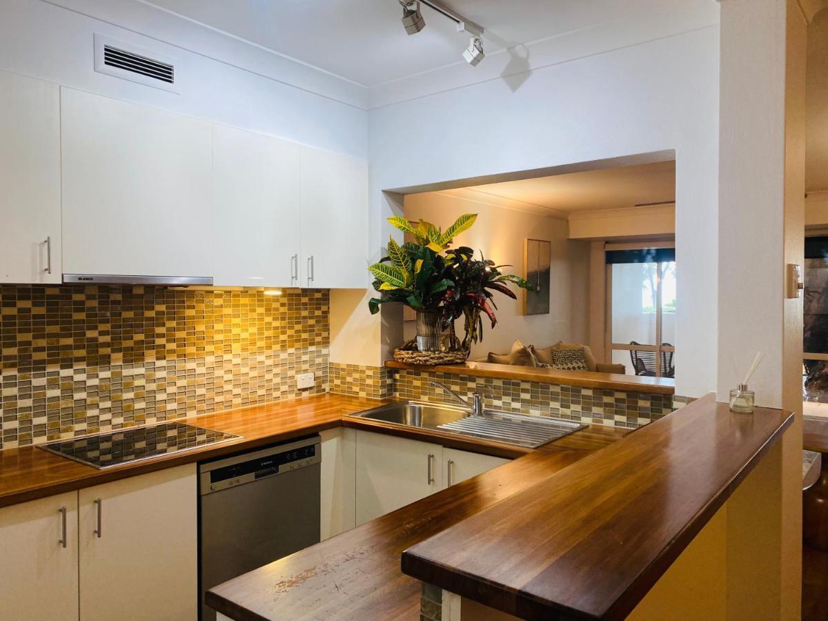 Beachview Apartments At Villa Paradiso Palm Cove Esterno foto