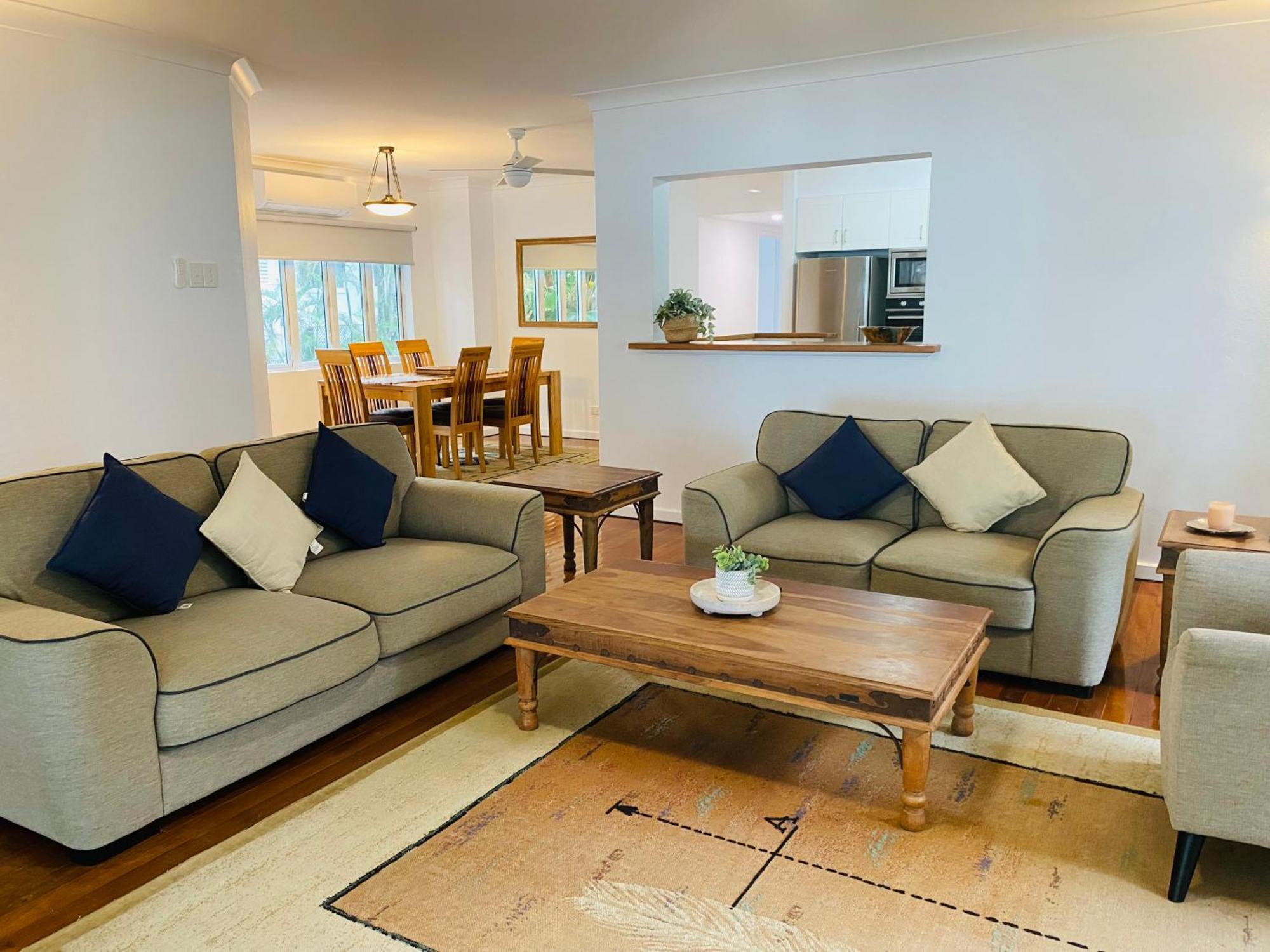 Beachview Apartments At Villa Paradiso Palm Cove Esterno foto