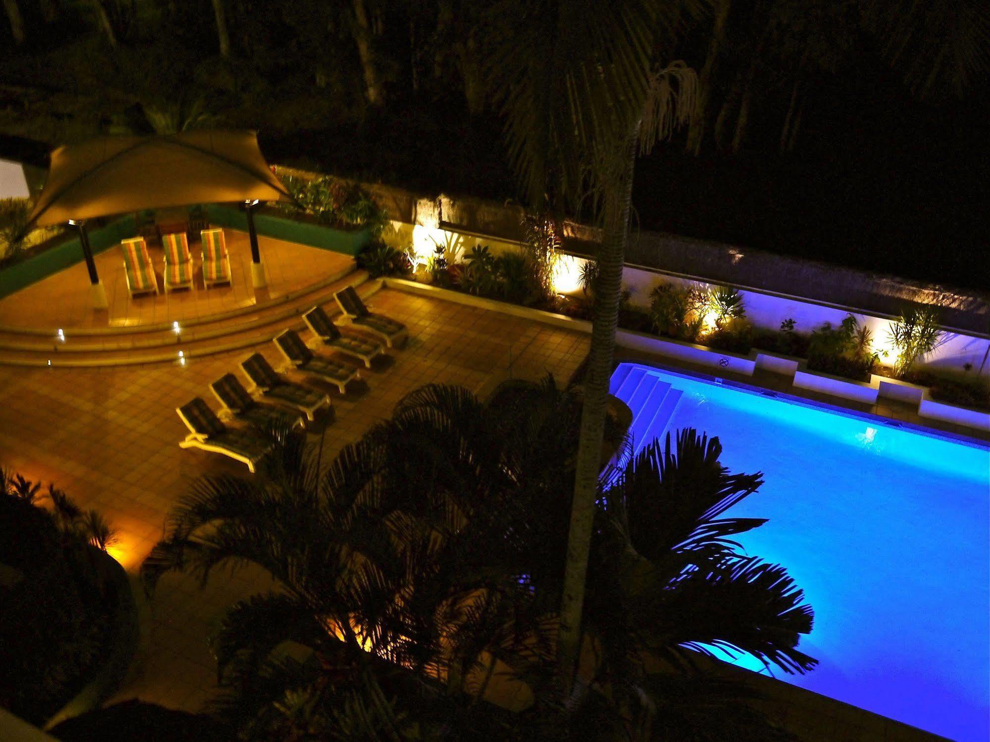Beachview Apartments At Villa Paradiso Palm Cove Esterno foto