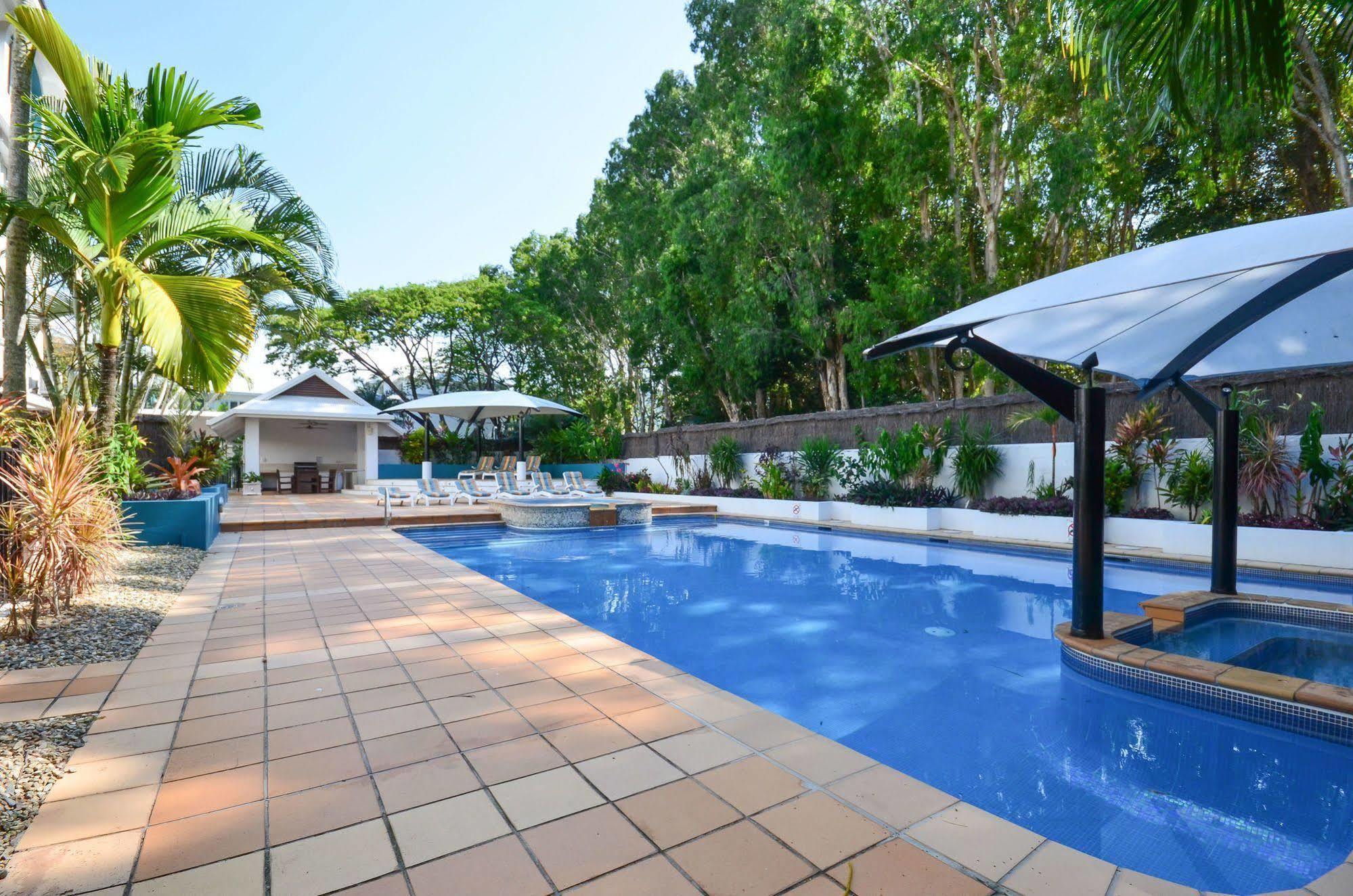 Beachview Apartments At Villa Paradiso Palm Cove Esterno foto